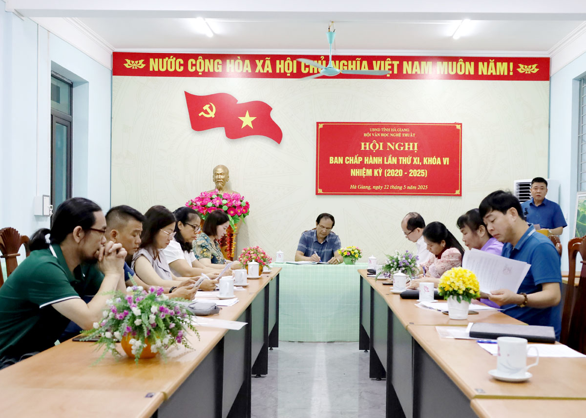 Toàn cảnh hội nghị.
