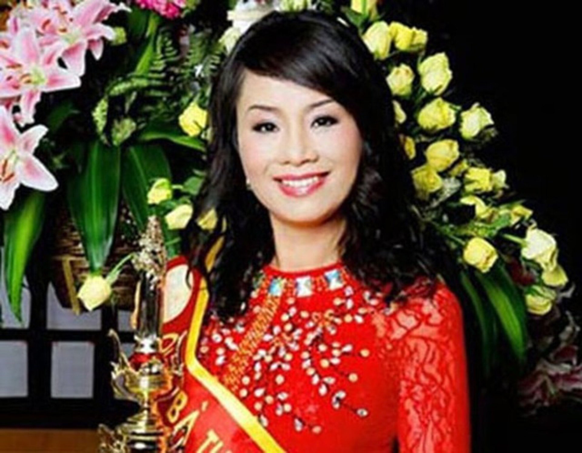 កញ្ញា Truong Thi Tuyet Nga ត្រូវ​បាន​ចាប់​ខ្លួន​ពី​បទ​រឹបអូស​ទ្រព្យសម្បត្តិ។