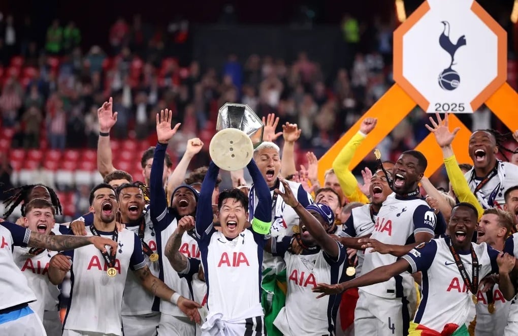 Tottenham lập kỷ lục đánh bại Man Utd, tạo kỳ tích sau gần 20 năm - 2