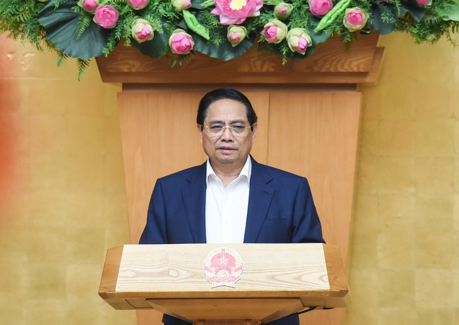 [រូបថត] នាយករដ្ឋមន្ត្រី Pham Minh Chinh ធ្វើជាអធិបតីកិច្ចប្រជុំពិសេសរបស់រដ្ឋាភិបាលស្តីពីការបង្កើតច្បាប់ក្នុងខែឧសភា រូបថតទី ២