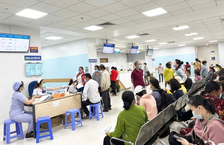 Khó đạt chuẩn quốc tế khi người bệnh còn phải tự mua thiết bị, vật tư y tế - Ảnh 1.