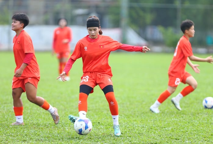 Ngắm các bống hồng xinh đẹp U19 nữ Việt Nam - Ảnh 7.