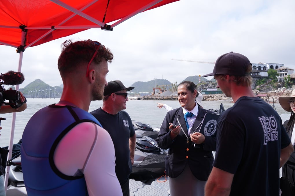 Show diễn jetski bắn pháo hoa tại Cát Bà xác lập hai kỷ lục thế giới - 4
