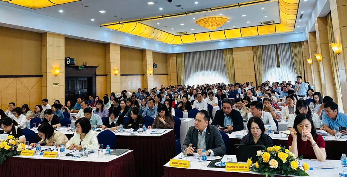 会議には63の省と市の農業協会の代表者が出席した。