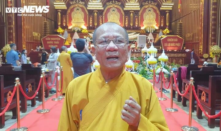 Most Venerable Thich Dao Hien - Deputy Standing Committee and Chief Secretary of the Executive Committee of the Vietnam Buddhist Sangha informed VTC News reporters about the event.