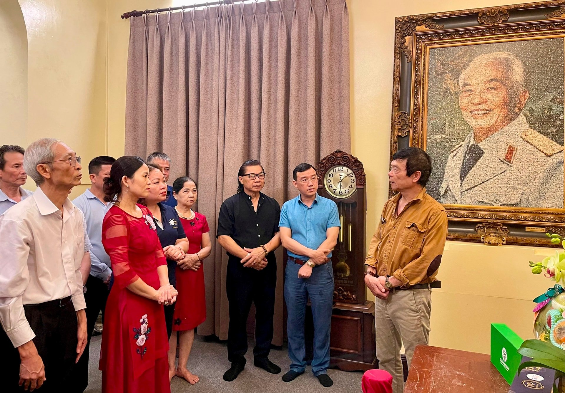 nghe-ong-vo-dien-bien.jpg