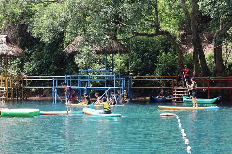 Trải nghiệm dịch vụ tại sông Chày-hang Tối.