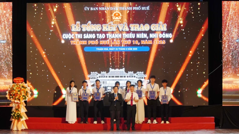 ទីក្រុង Hue ផ្តល់រង្វាន់ដល់ប្រធានបទច្នៃប្រឌិតចំនួន 47 សម្រាប់យុវជន និងកុមារក្នុងឆ្នាំ 2025 រូបថត 3