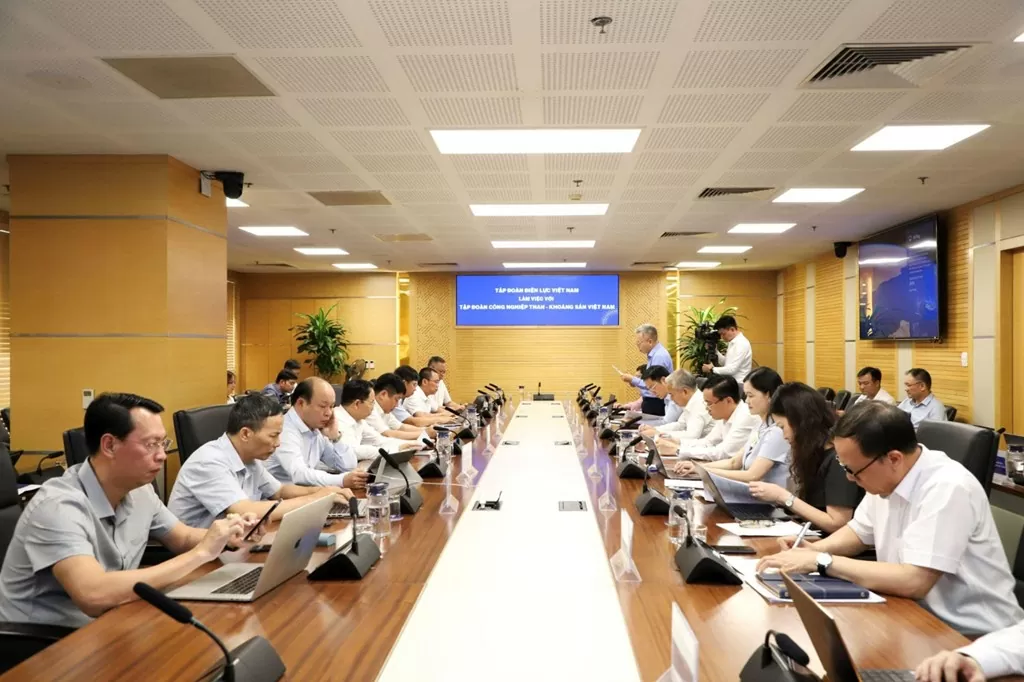 Buổi làm việc giữa EVN và TKV được tổ chức tại trụ sử EVN. ẢNh: Bnres/TTXBN