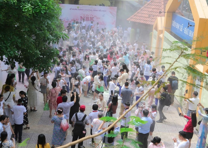 Xúc động lá thư cô hiệu trưởng viết cho ngày học sinh lớp 5 tạm biệt mái trường  - Ảnh 6.