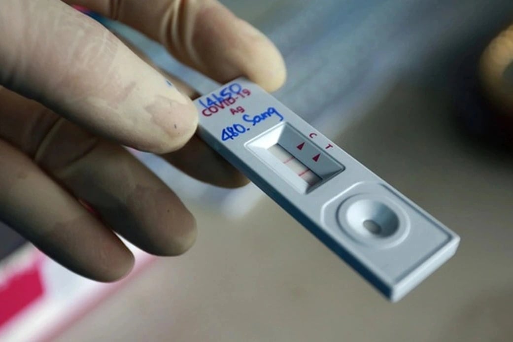 Chuyên gia chỉ ra những hiểu lầm tai hại khi nghi mắc Covid-19 - 2