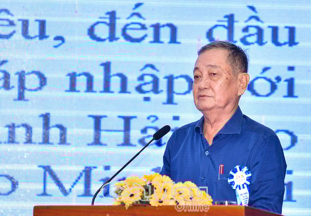 ០៧/- អ្នកសារព័ត៌មាន Nguyen Be អតីតនិពន្ធនាយកកាសែត Ca Mau អតីតអនុប្រធានសមាគមអ្នកកាសែតវៀតណាមបានពិភាក្សាអំពីស្មារតីតស៊ូរបស់សារព័ត៌មានក្នុងការប្រយុទ្ធប្រឆាំងនឹងភាពអវិជ្ជមាន រួមចំណែកកសាងមាតុភូមិ និងប្រទេស។