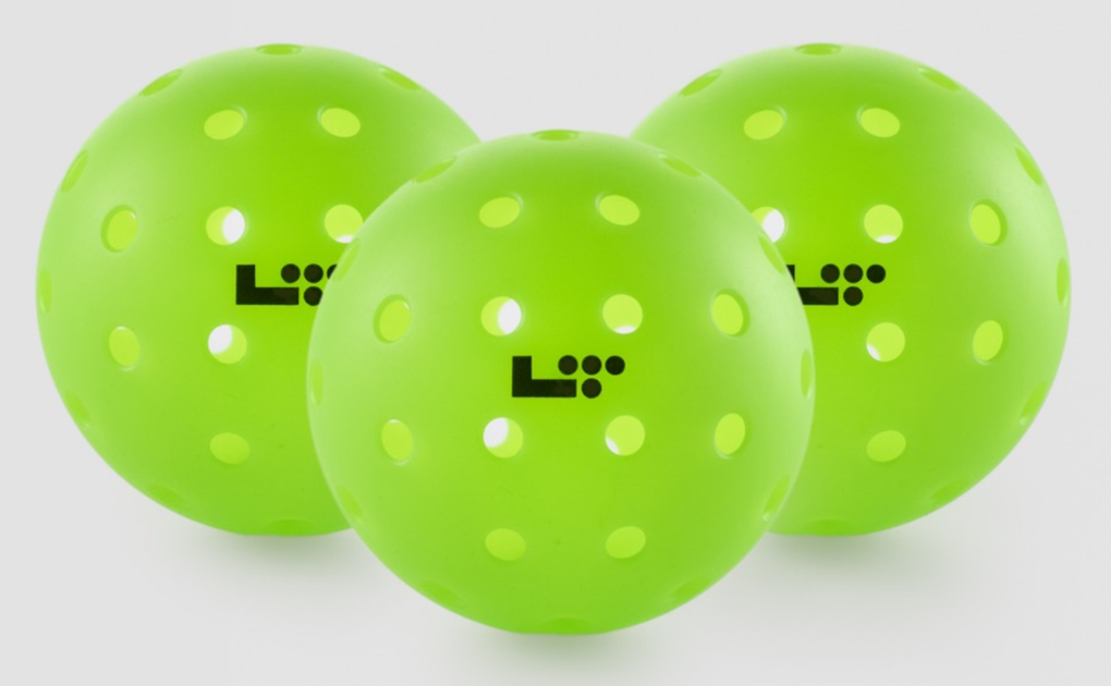 Loại bóng pickleball ở giải đấu hàng đầu thế giới bị chê không phù hợp - 1