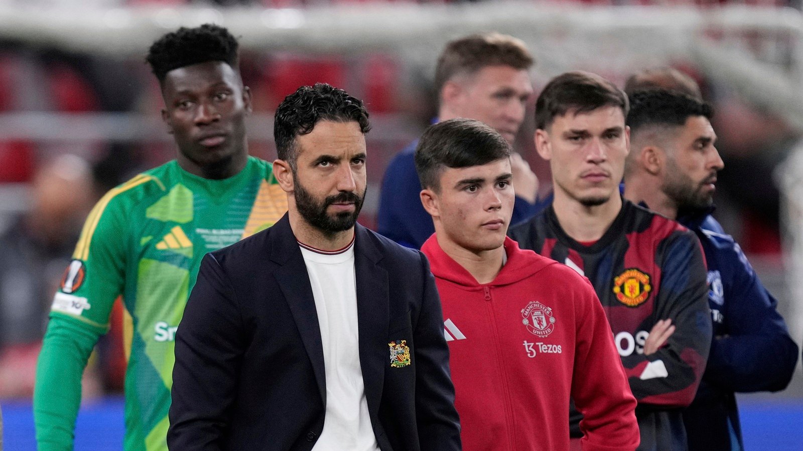 Man Utd trắng tay mùa giải này: Sự thật tàn khốc hay phước lành ngụy trang - 2