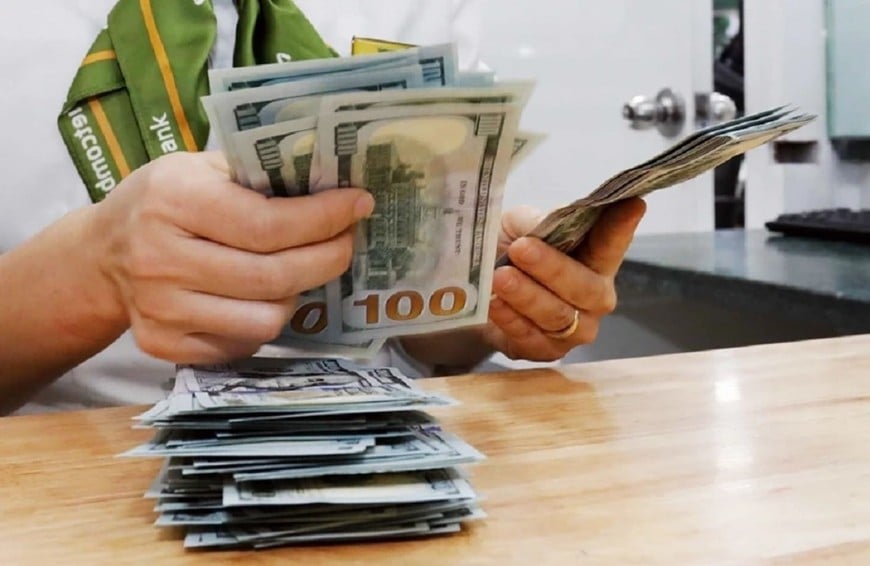 អត្រាប្តូរប្រាក់ USD ថ្ងៃនេះ 23 ឧសភា៖ USD ស្ទុះងើបឡើងបន្តិច។ រូបថត៖ Vietnamplus