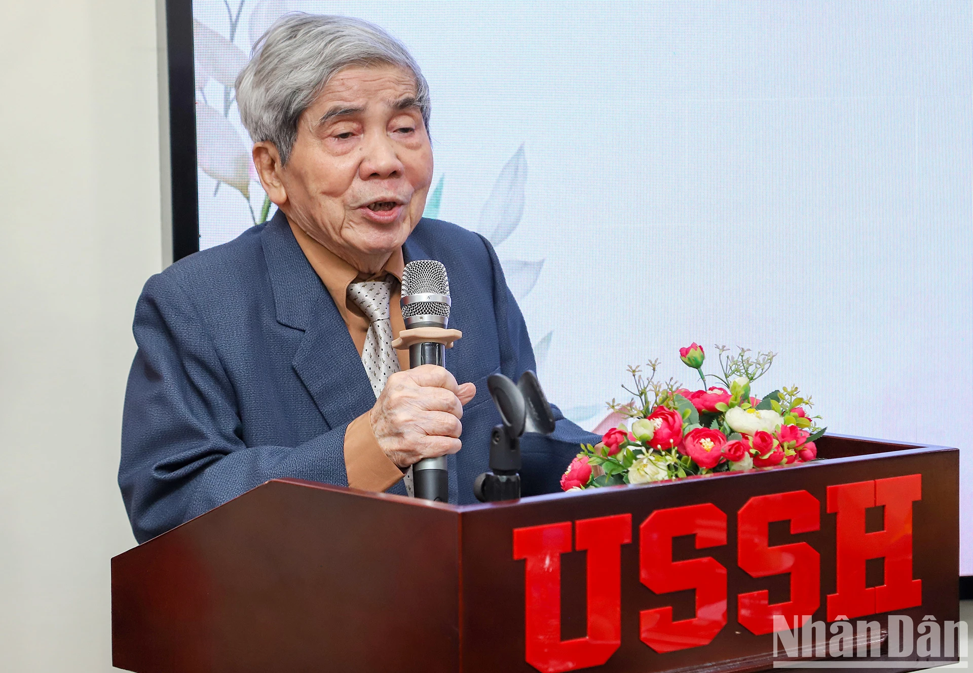 [Photo] Le professeur Ha Minh Duc et sa conférence honorifique à l'âge de 90 ans photo 2