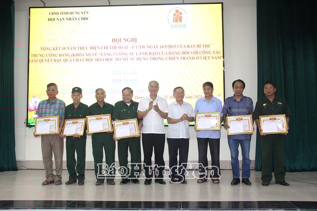 សមាគមជនរងគ្រោះដោយជាតិគីមីពុលពណ៌ទឹកក្រូច/ឌីអុកស៊ីតខេត្តបានលើកសរសើរសមូហភាពចំនួន៧ ដែលមានស្នាដៃឆ្នើមក្នុងរយៈពេល១០ឆ្នាំនៃការអនុវត្តសេចក្តីណែនាំលេខ៤៣។
