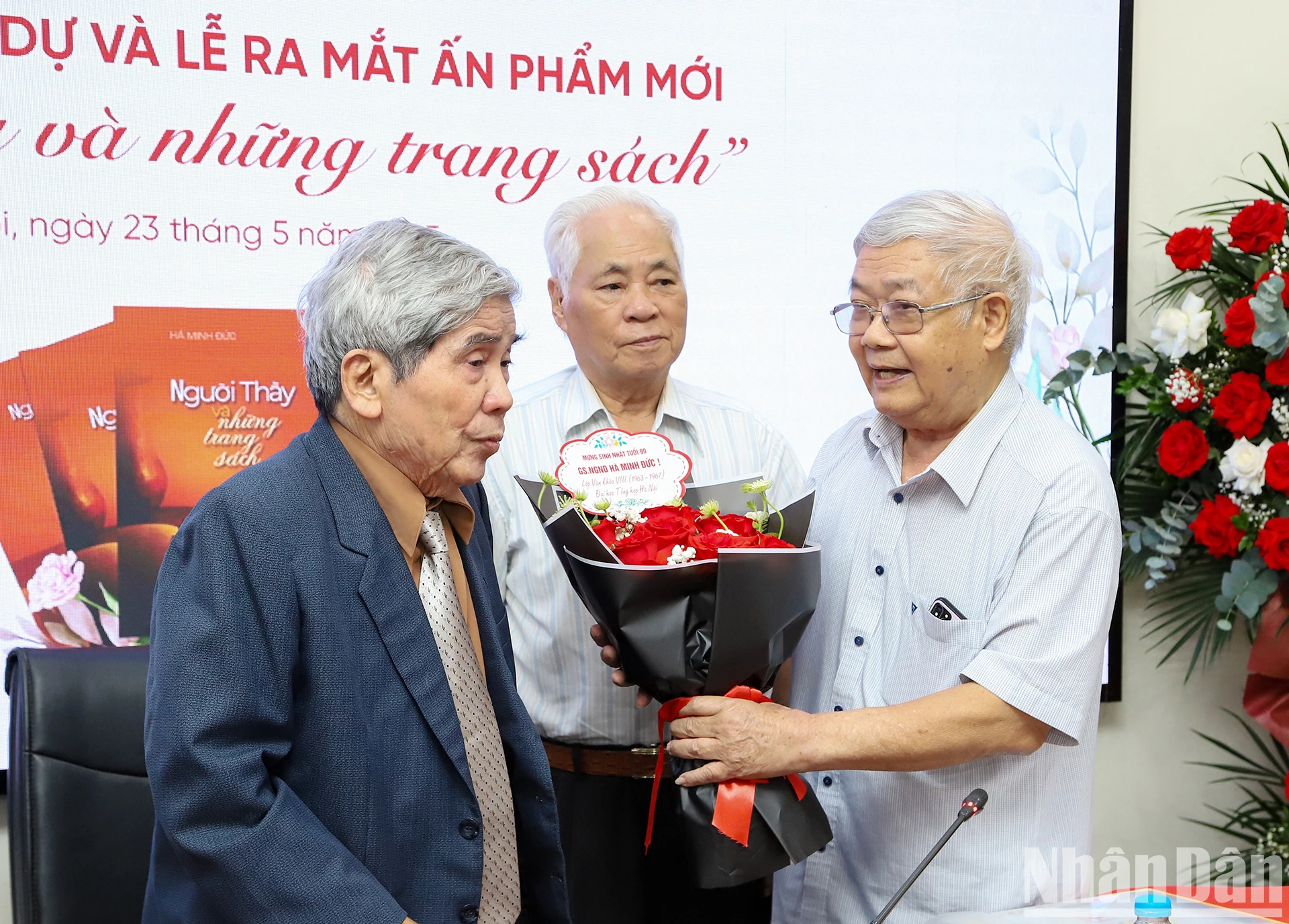 [Photo] Le professeur Ha Minh Duc et sa conférence honorifique à l'âge de 90 ans photo 4