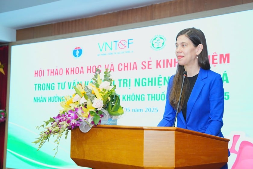 TS Jennifer Houston - Phó trưởng Đại diện WHO tại Việt Nam - cho biết, nhân viên y tế có vai trò quan trọng giúp tăng tỷ lệ cai nghiện thuốc lá.