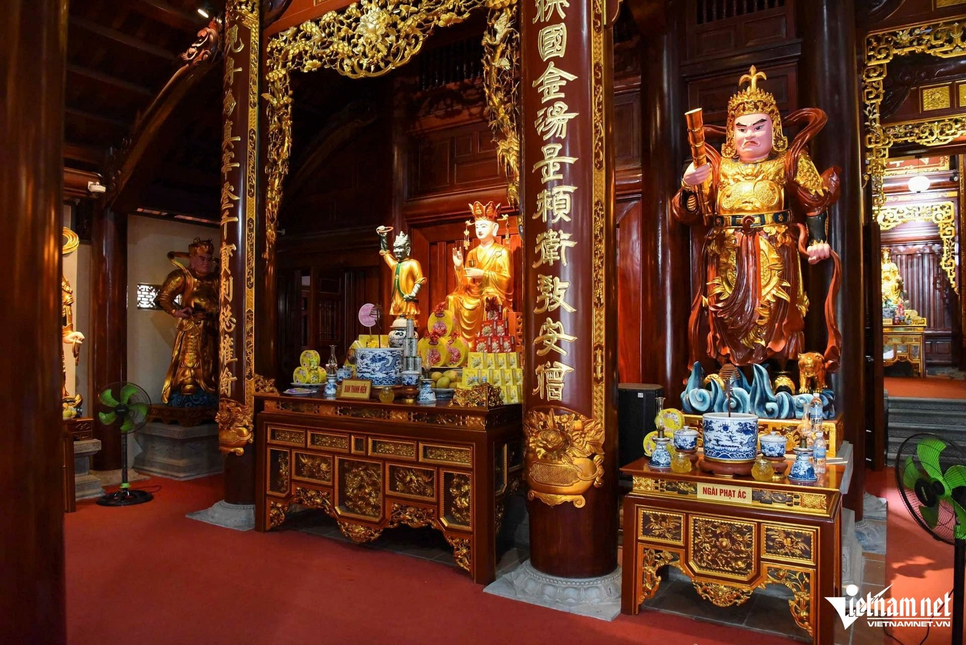 W-Phuc Son Pagoda_8.JPG.jpg