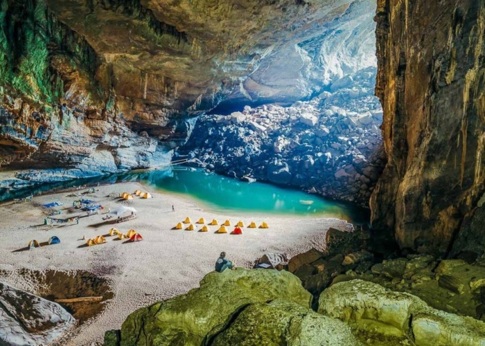 Hang Sơn Đoòng vào top điểm siêu thực như ngoài hành tinh