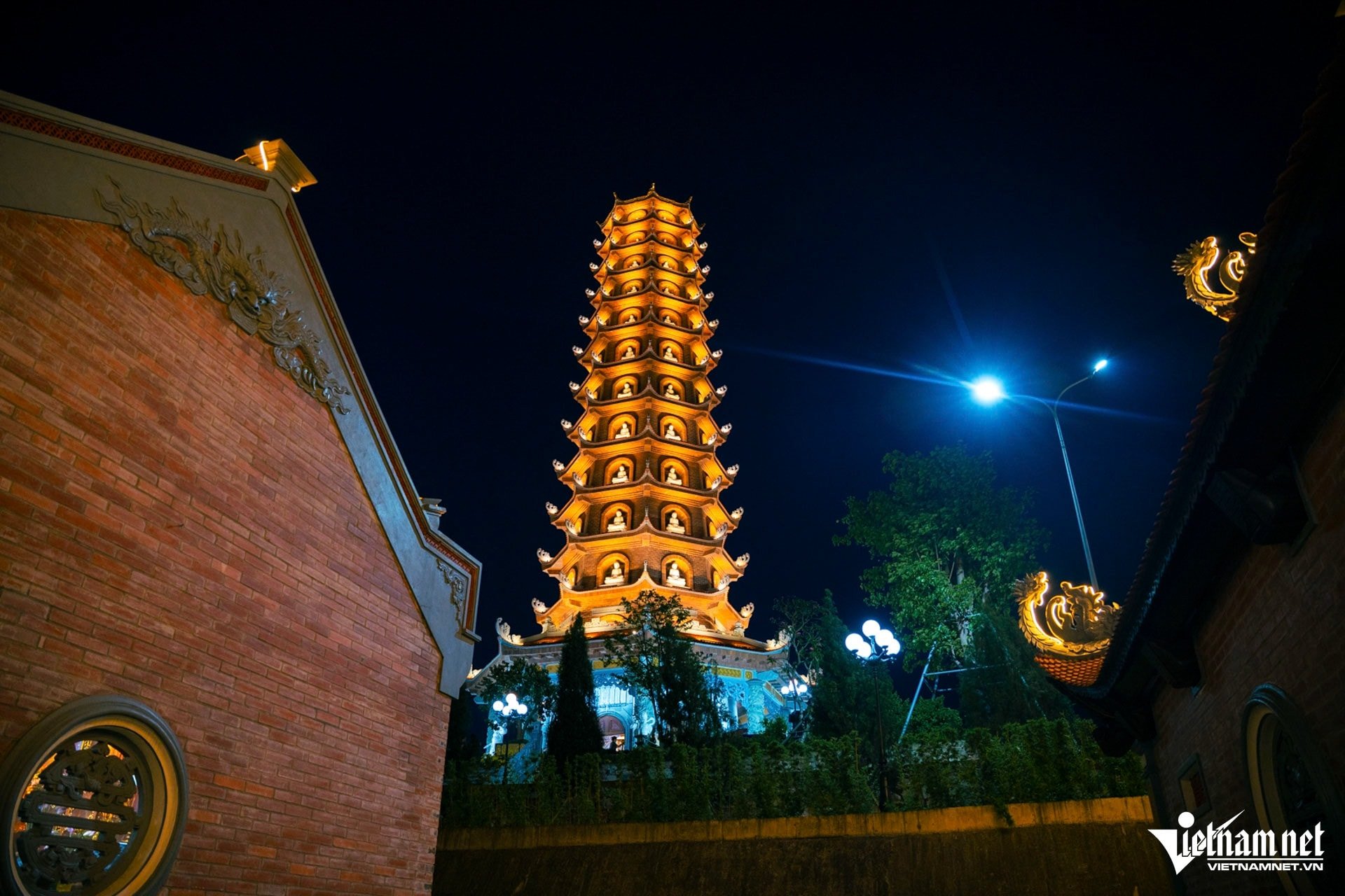 W-Phuc Son Pagoda_11.JPG.jpg