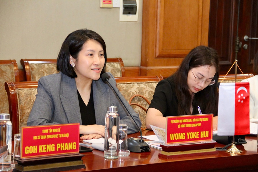 Bà Wong Yoke Hui, Giám đốc Vụ Đông Nam Á và châu Đại Dương, Bộ Công Thương Singapore  tin tưởng, hai bên sẽ tăng cường hợp tác