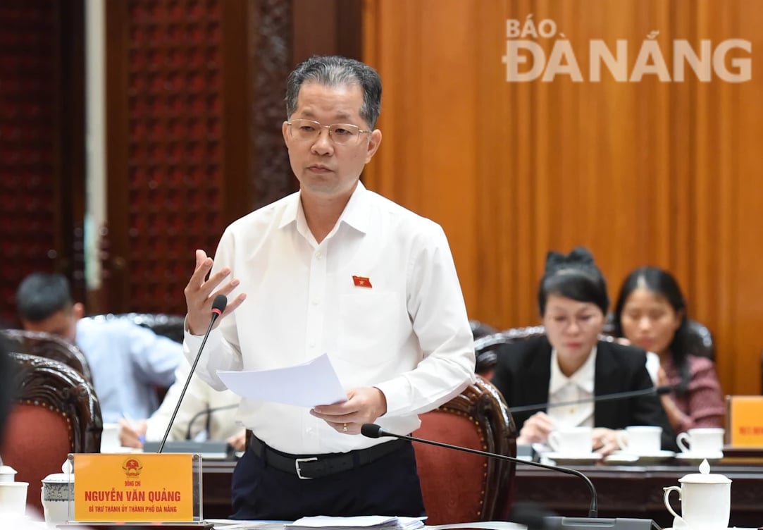 Bí thư Thành ủy Nguyễn Văn Quảng phát biểu tại cuộc họp. Ảnh: P.V