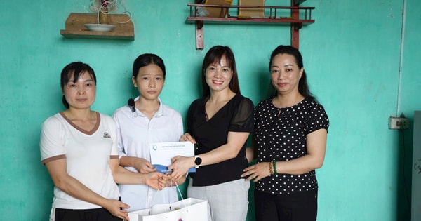 Trao gần 820 triệu đồng học bổng, quà tặng trẻ em hoàn cảnh khó khăn