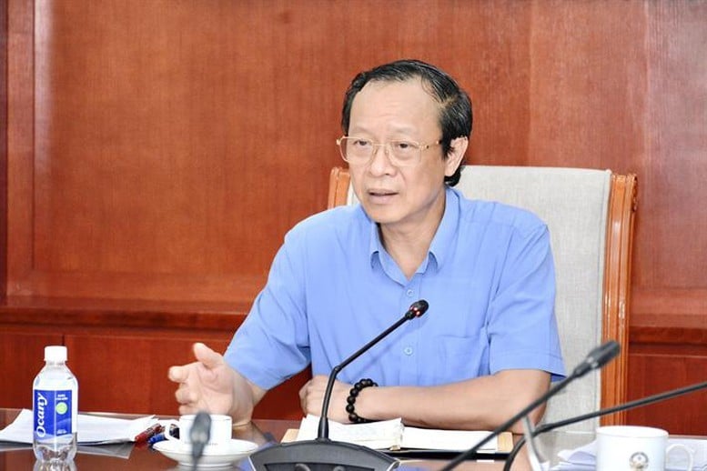 Thứ trưởng Phạm Ngọc Thưởng yêu cầu công tác ra đề thi phải đánh giá đúng năng lực học sinh theo yêu cầu của Chương trình GDPT 2018 - Ảnh: VGP/Tuệ Lâm