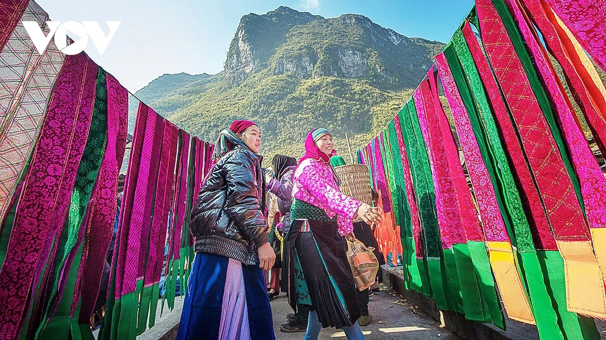 Special features of Pho Cao market in Dong Van Karst Plateau Global Geopark