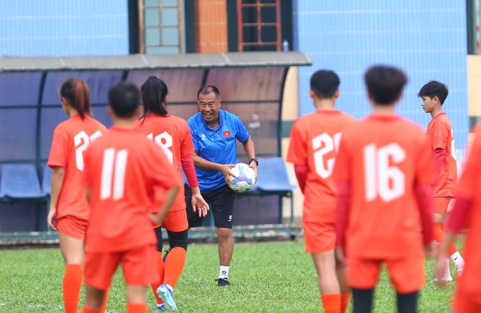 Ngắm các bống hồng xinh đẹp U19 nữ Việt Nam - Ảnh 8.