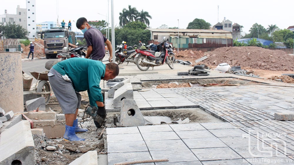 Hạ tầng kỹ thuật Khu đô thị Nam Thái, thuộc phường Nam Tiến (TP. Phổ Yên) đang được chủ đầu tư tích cực triển khai thực hiện.