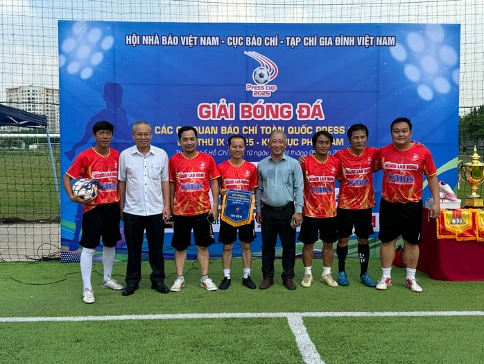 Đội bóng đá Đài Truyền hình TP HCM vô địch Press Cup 2024 khu vực phía Nam - Ảnh 3.