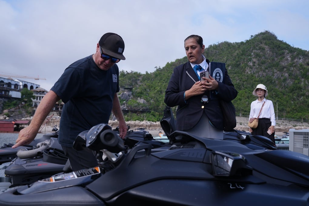 Show diễn jetski bắn pháo hoa tại Cát Bà xác lập hai kỷ lục thế giới - 2