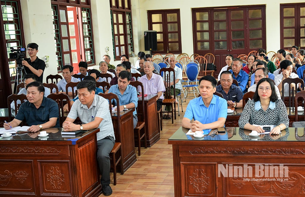 ប្រតិភូសន្និសីទ។