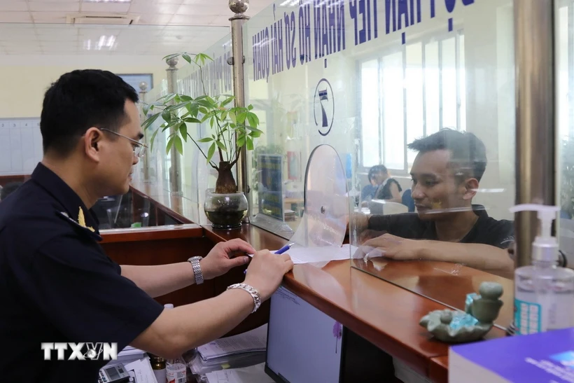 នាយករដ្ឋមន្ត្រី៖ 100% នៃនីតិវិធីរដ្ឋបាលទាក់ទងនឹងអាជីវកម្មត្រូវតែអនុវត្តតាមអ៊ីនធឺណិត