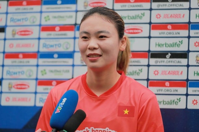 What did the Vietnamese women's team do before the training trip to Japan? photo 2