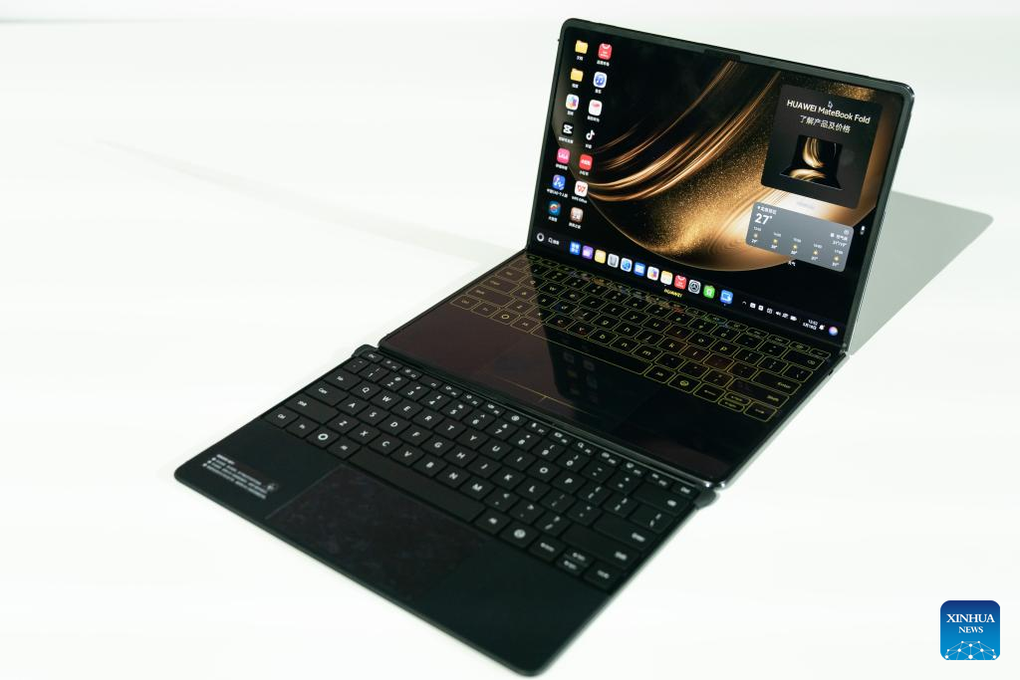 Cận cảnh laptop màn hình gập, chạy hệ điều hành tự phát triển của Huawei - 1