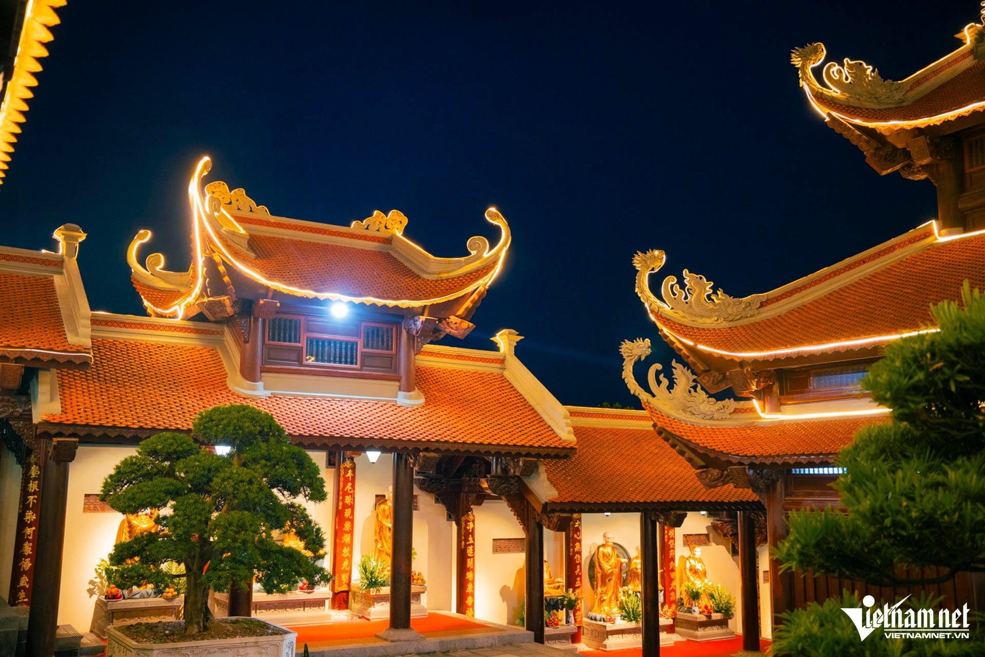 W-Phuc Son Pagoda_5.JPG.jpg