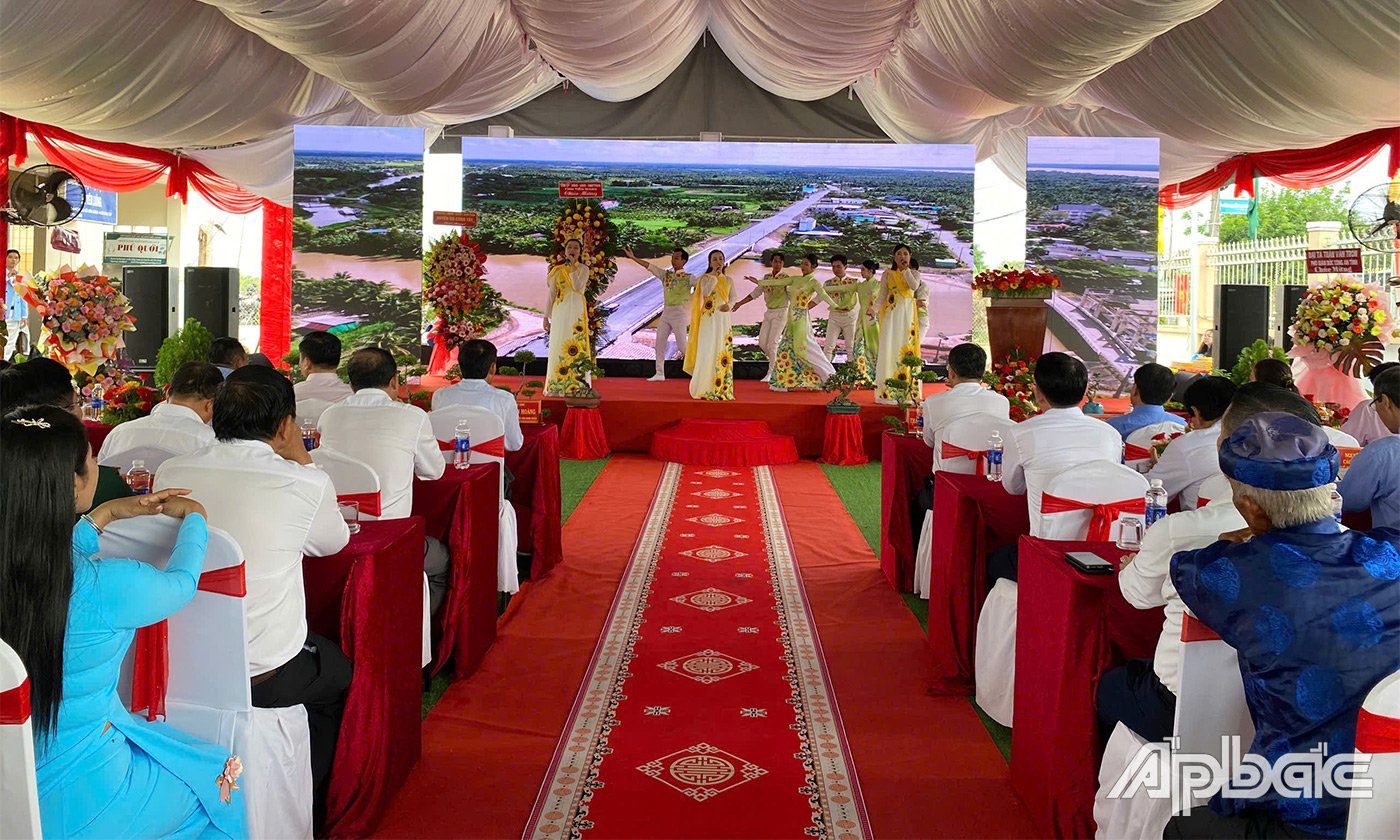 Quang cảnh Lễ công bố