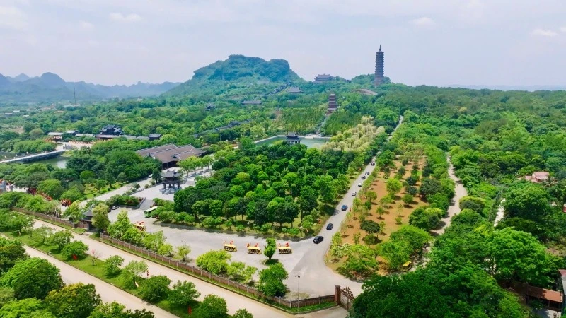 ព្រះ​សារីរិកធាតុ​របស់​ព្រះពុទ្ធ​ដែល​តម្កល់​នៅ​វត្ត Bai Dinh នឹង​មាន​ដល់​ម៉ោង ៦ ព្រឹក​ថ្ងៃ​ទី ២៣ ខែ​ឧសភា។