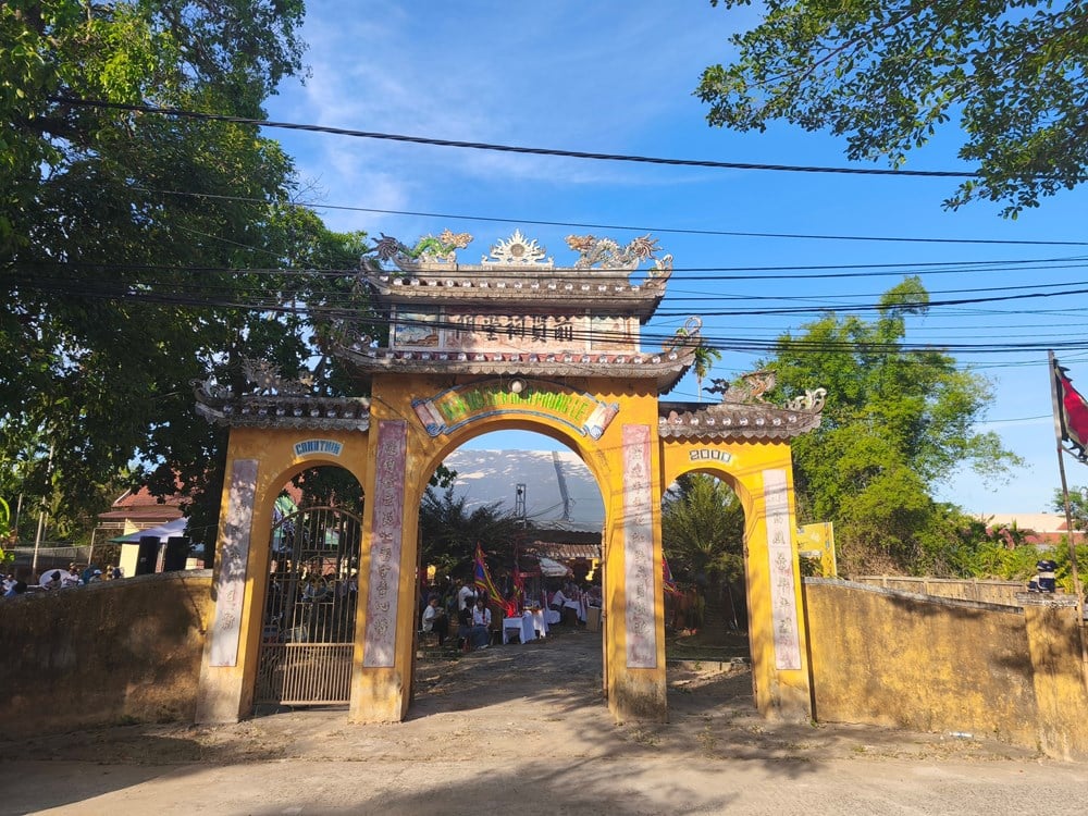 Phong Le Ancestral Temple is a city-level historical relic - photo 3