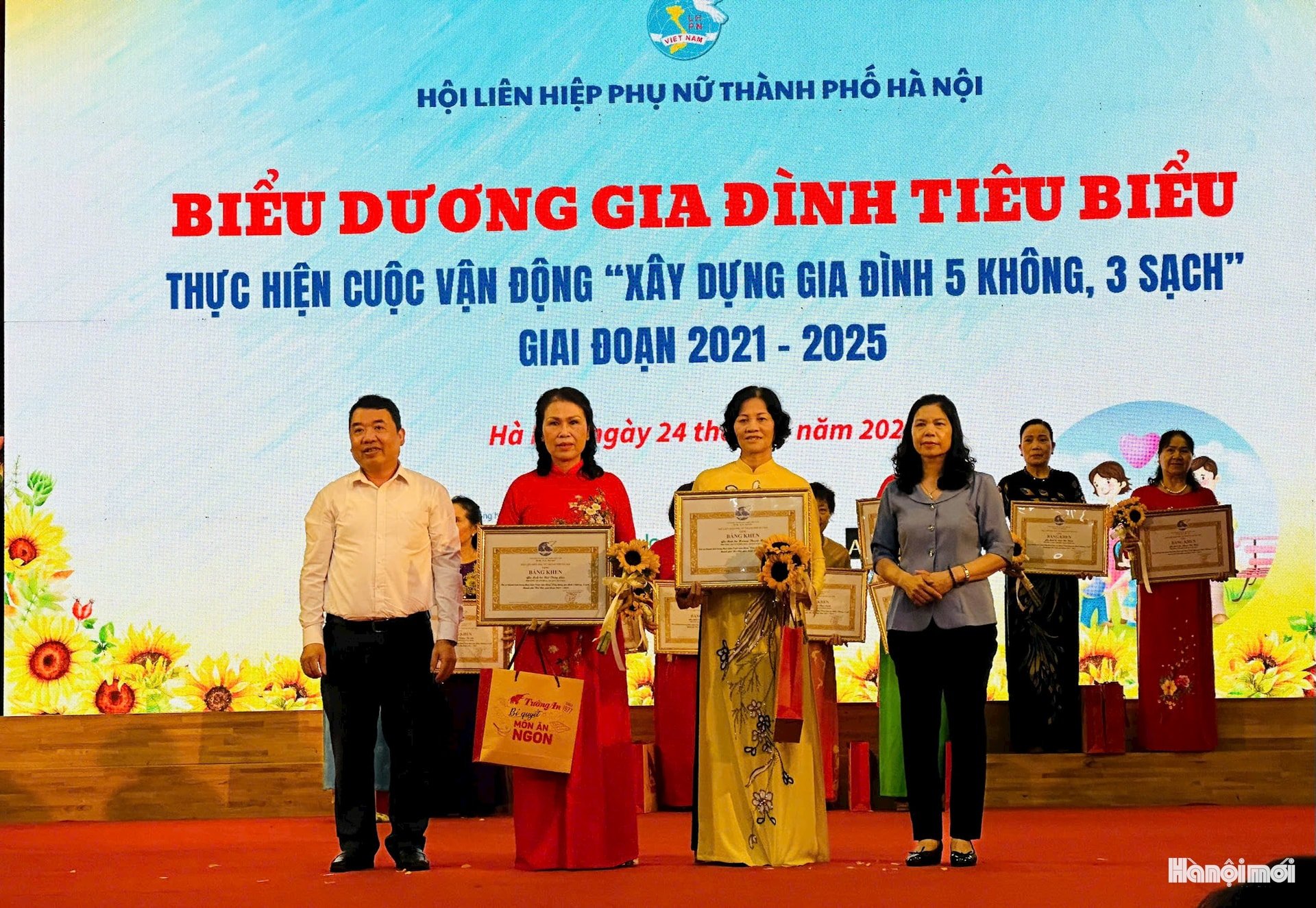 W_gia-dinh.jpg