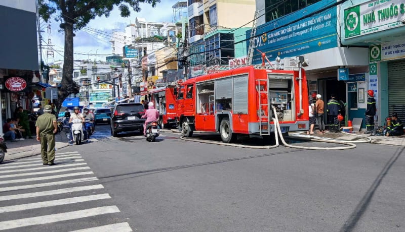 Fire extinguished in a bank transaction office in Nha Trang -0