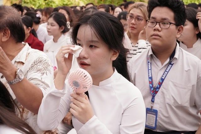 Lời tri ân mẹ đẫm nước mắt của nữ sinh lớp 12 TP.HCM - Ảnh 5.