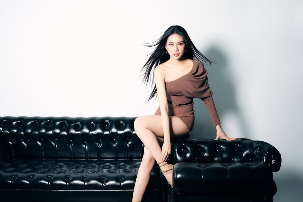 Bùi Quỳnh Hoa thị phạm catwalk, ngôn ngữ hình thể cho thí sinh - 1