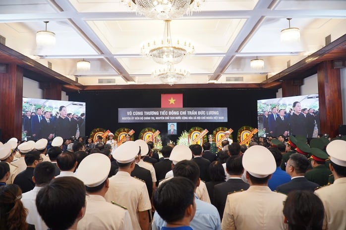 Hình ảnh lễ viếng nguyên Chủ tịch nước Trần Đức Lương tại TP HCM- Ảnh 11.