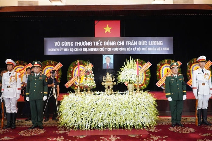 Hình ảnh lễ viếng nguyên Chủ tịch nước Trần Đức Lương tại TP HCM- Ảnh 10.