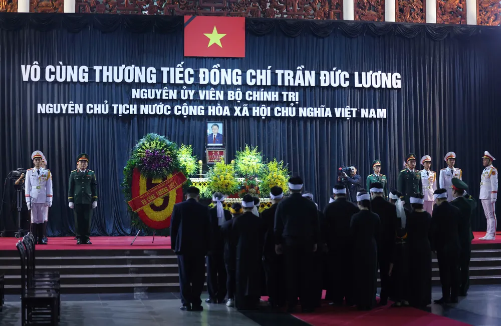 Gia dinh 5.jpg